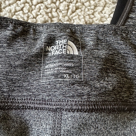 The NorthFace Capri Leggings, Heathered Gray and Black - Size XL - Picture 3 of 10